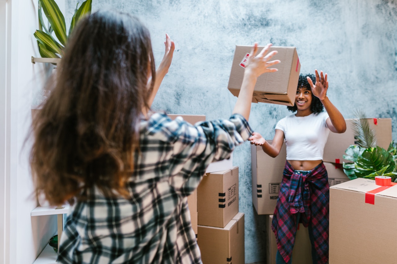  How to Pack a Messy House to Move: Packing Strategies for People Who Hate Organizing